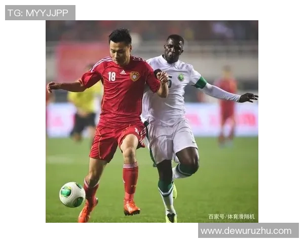 足球巨星瞬间绽放光彩技艺尽显球场风采精彩瞬间定格赛场激情