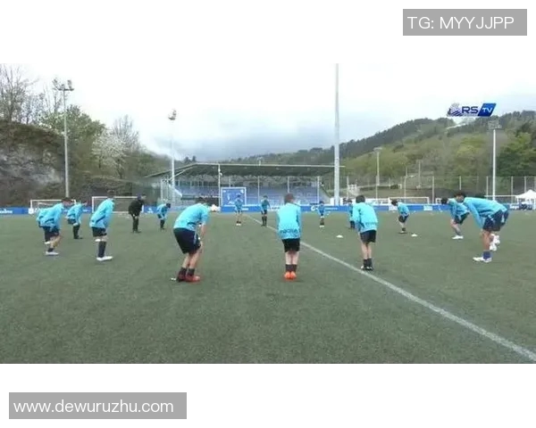 发掘足球场上的低调英雄 揭秘那些被忽视的隐藏球星