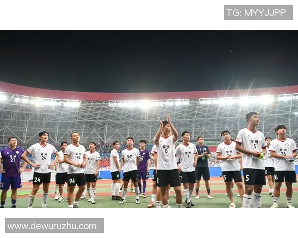 失意之星：历史上最令人遗憾的十位足球球员及其低迷球队表现分析